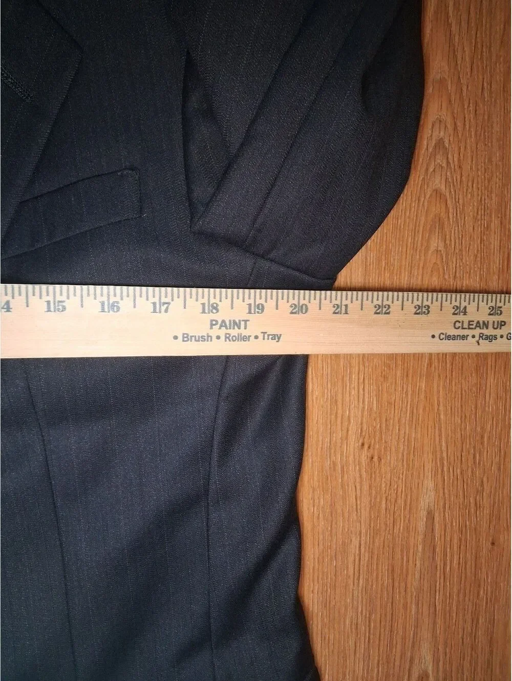 Hart Schaffner Marx 2 PC Suit 40R 32x30 Gray Striped Wool